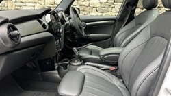 2022 (72) MINI HATCHBACK 1.5 Cooper Exclusive 5dr Auto 5848726