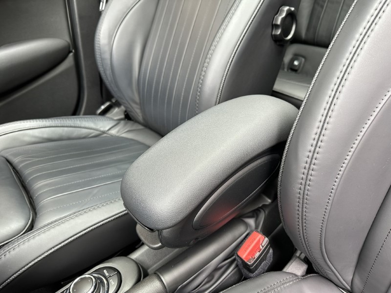 2022 (72) MINI HATCHBACK 1.5 Cooper Exclusive 5dr Auto 5848730