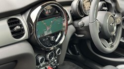 2022 (72) MINI HATCHBACK 1.5 Cooper Exclusive 5dr Auto 5848728