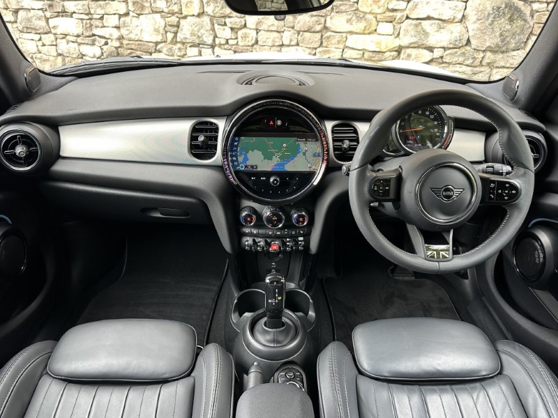2022 (72) MINI HATCHBACK 1.5 Cooper Exclusive 5dr Auto 5848748