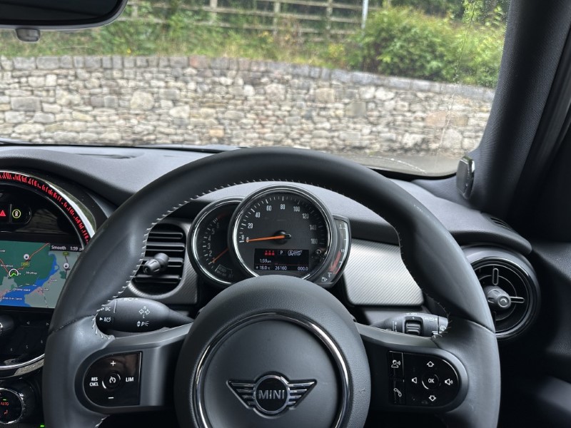 2022 (72) MINI HATCHBACK 1.5 Cooper Exclusive 5dr Auto 5848765