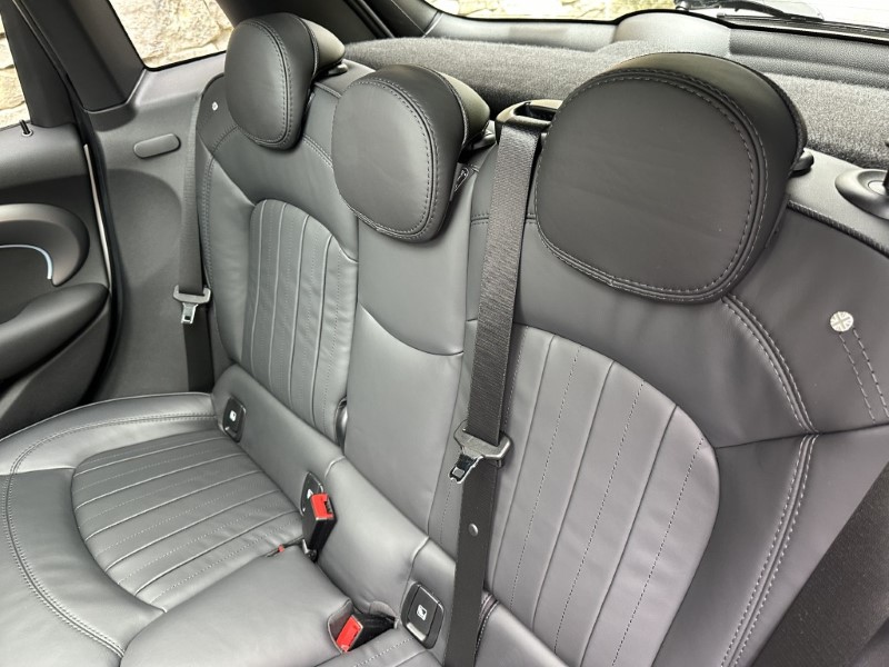 2022 (72) MINI HATCHBACK 1.5 Cooper Exclusive 5dr Auto 5848725