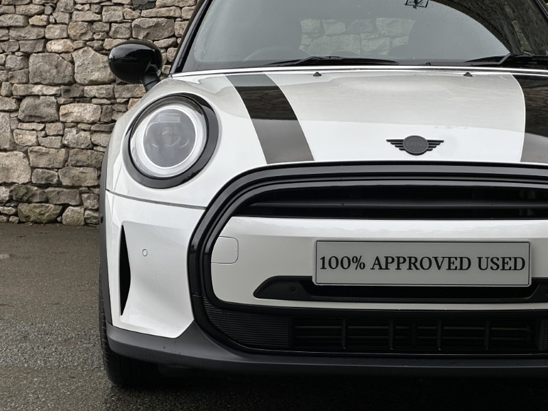 2022 (72) MINI HATCHBACK 1.5 Cooper Exclusive 5dr Auto 5848757