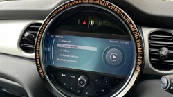 2022 (72) MINI HATCHBACK 1.5 Cooper Exclusive 5dr Auto 5848739