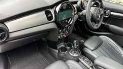2022 (72) MINI HATCHBACK 1.5 Cooper Exclusive 5dr Auto 5848727