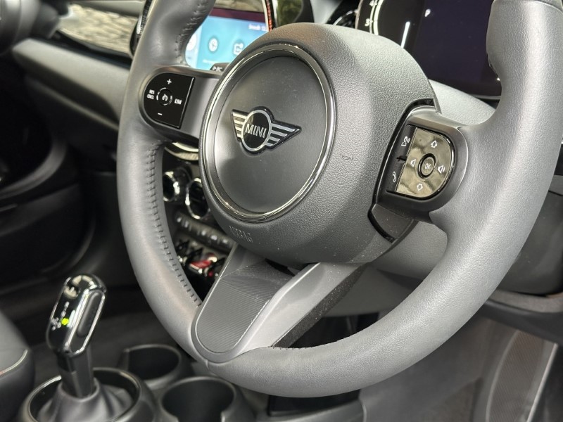 2023 (23) MINI HATCHBACK 1.5 Cooper Classic 3dr Auto 5842903