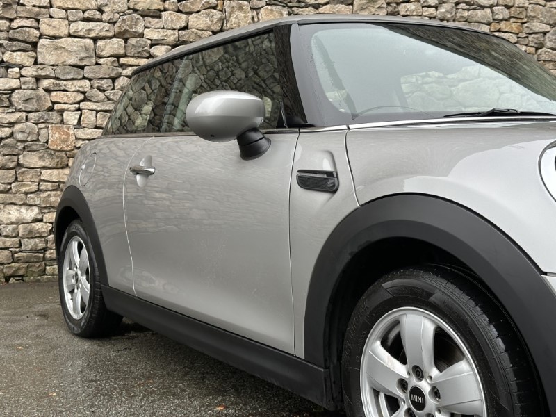 2023 (23) MINI HATCHBACK 1.5 Cooper Classic 3dr Auto 5844834
