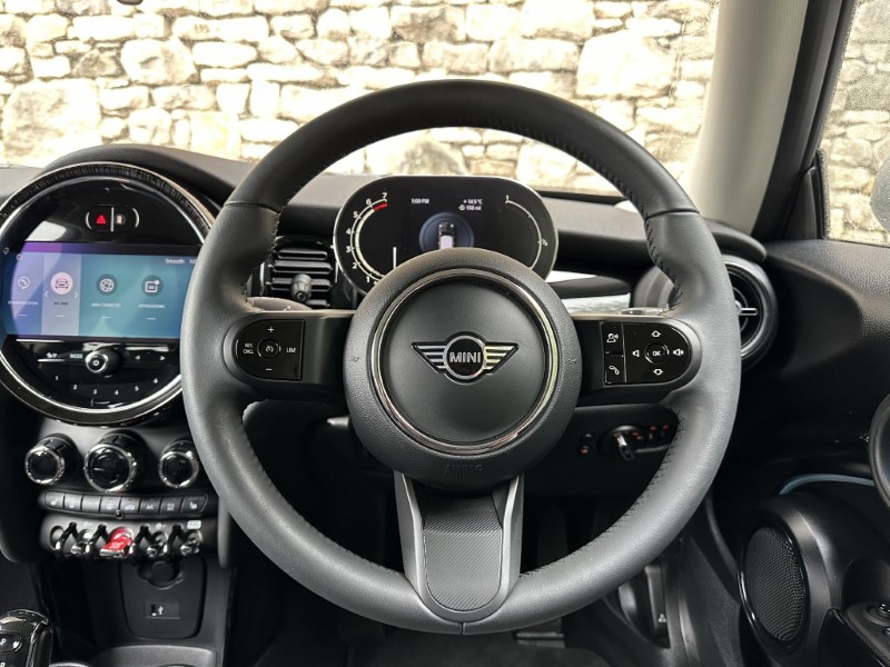 2023 (23) MINI HATCHBACK 1.5 Cooper Classic 3dr Auto 5842916