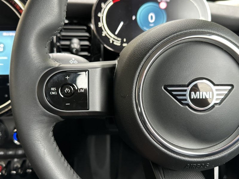 2023 (23) MINI HATCHBACK 1.5 Cooper Classic 3dr Auto 5842892