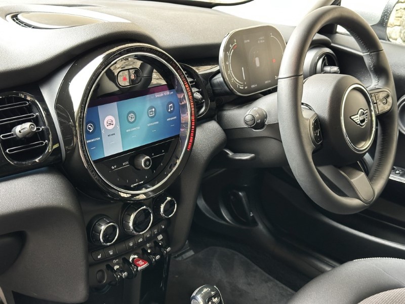 2023 (23) MINI HATCHBACK 1.5 Cooper Classic 3dr Auto 5842908