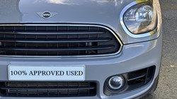 2020 (20) MINI COUNTRYMAN 1.5 Cooper Classic 5dr Auto 5886729