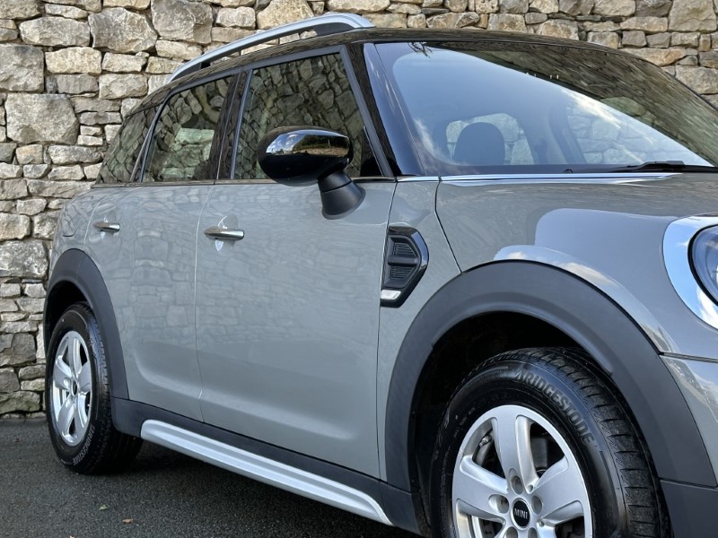 2020 (20) MINI COUNTRYMAN 1.5 Cooper Classic 5dr Auto 5886764