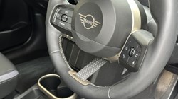 2024 (74) MINI COOPER 1.5 C Classic 5dr Auto 5836681