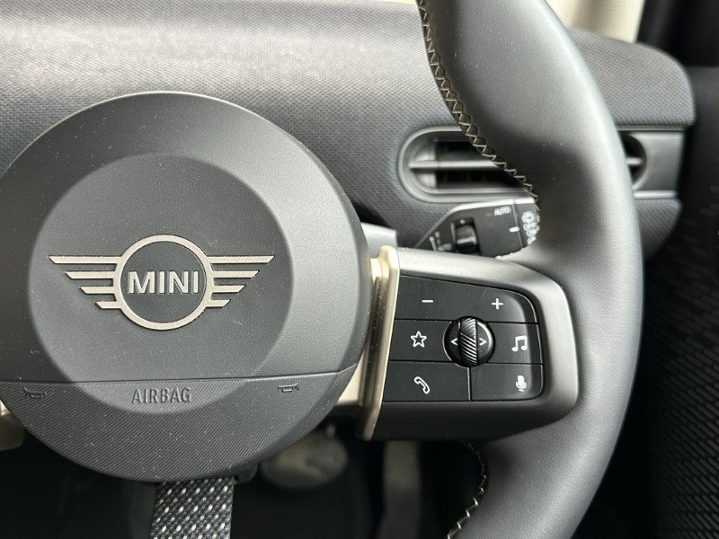 2024 (74) MINI COOPER 1.5 C Classic 5dr Auto 5836690