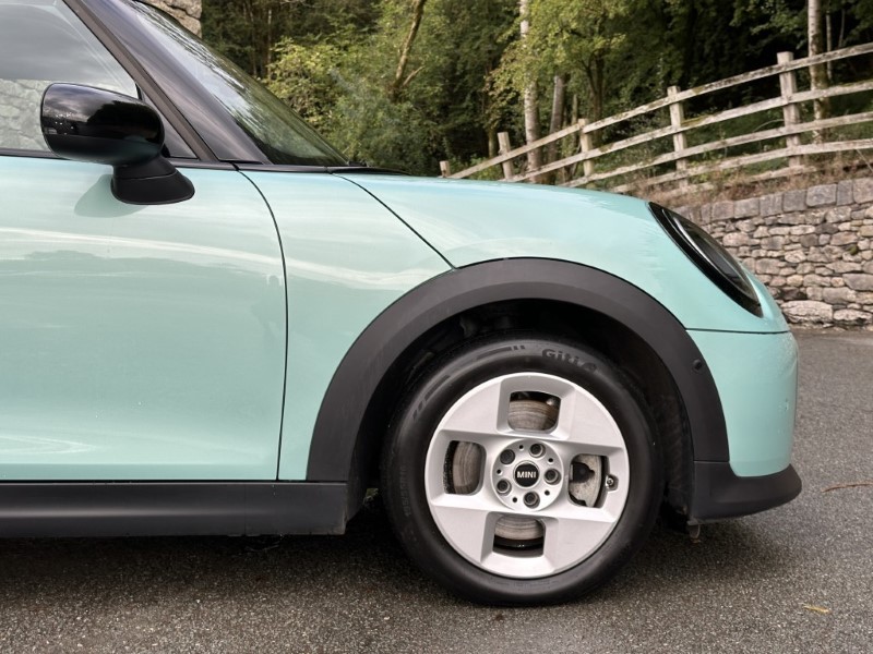2024 (74) MINI COOPER 1.5 C Classic 5dr Auto 5836733