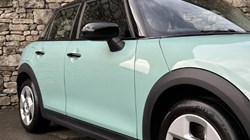 2024 (74) MINI COOPER 1.5 C Classic 5dr Auto 5836735