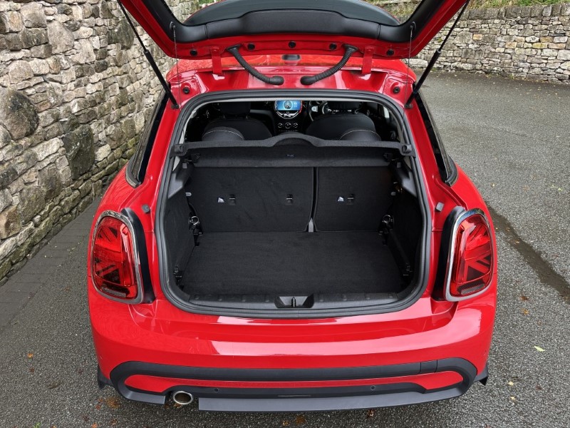 2022 (72) MINI HATCHBACK 1.5 Cooper Classic 5dr Auto 5900049
