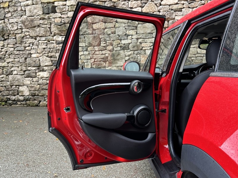 2022 (72) MINI HATCHBACK 1.5 Cooper Classic 5dr Auto 5900082