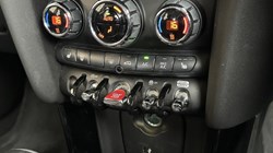 2022 (72) MINI HATCHBACK 1.5 Cooper Classic 5dr Auto 5900059