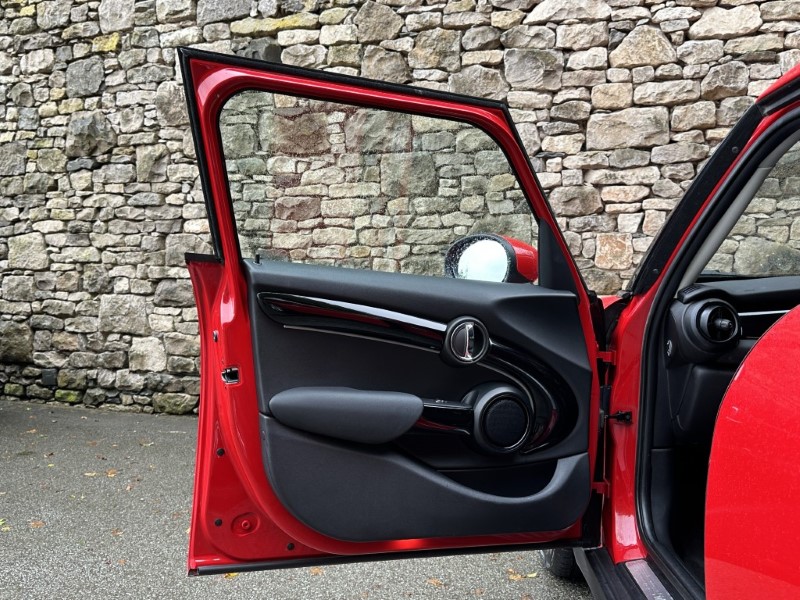 2022 (72) MINI HATCHBACK 1.5 Cooper Classic 5dr Auto 5900081