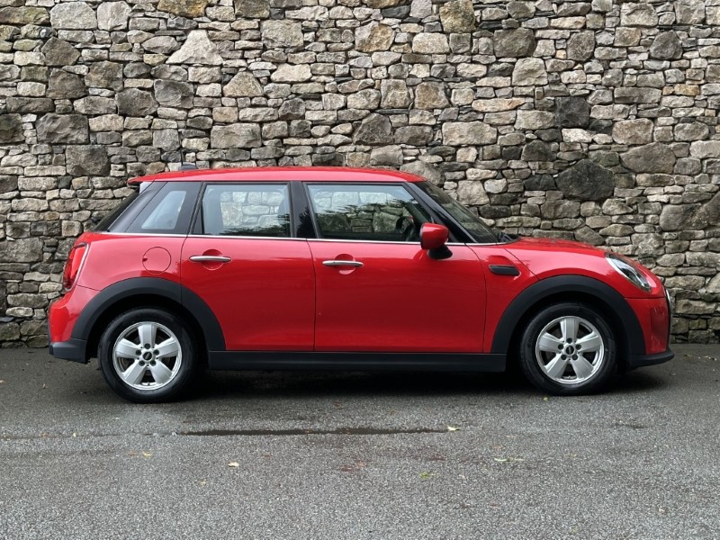 2022 (72) MINI HATCHBACK 1.5 Cooper Classic 5dr Auto 5900044