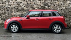 2022 (72) MINI HATCHBACK 1.5 Cooper Classic 5dr Auto 5900106