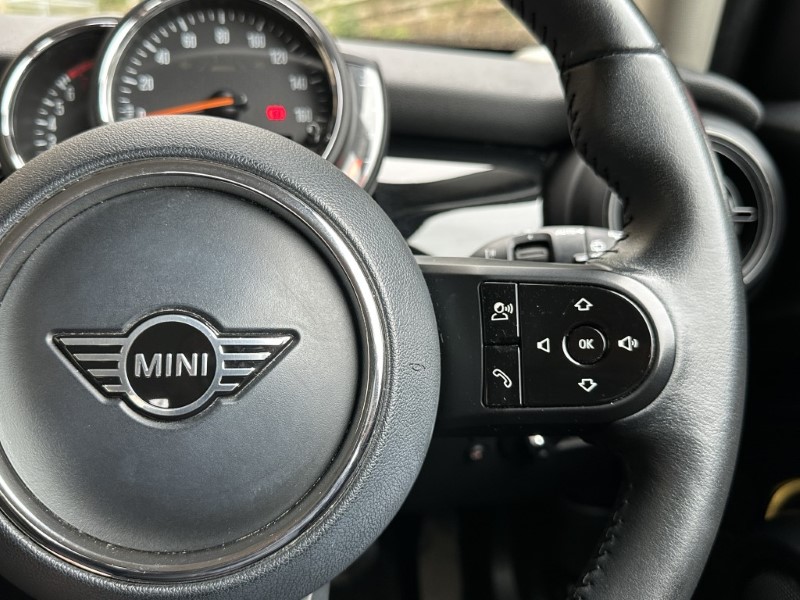 2022 (72) MINI HATCHBACK 1.5 Cooper Classic 5dr Auto 5900064