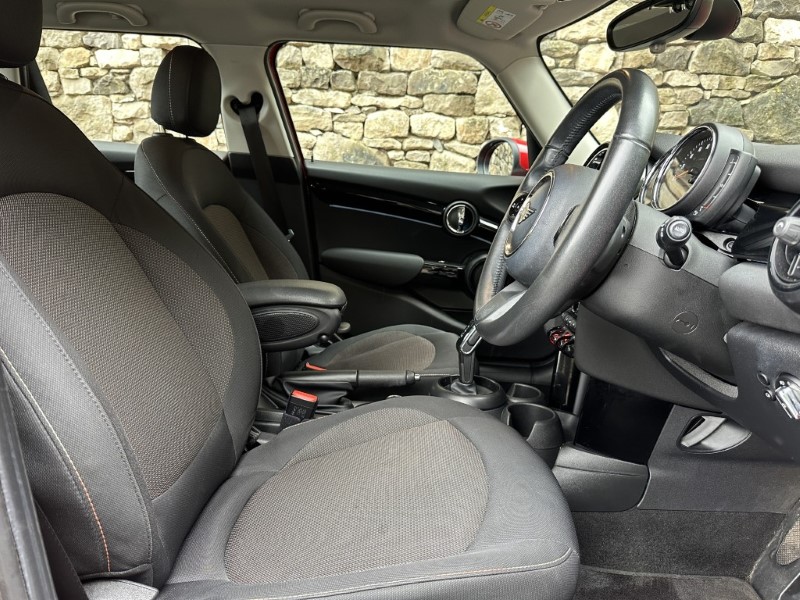 2022 (72) MINI HATCHBACK 1.5 Cooper Classic 5dr Auto 5900053