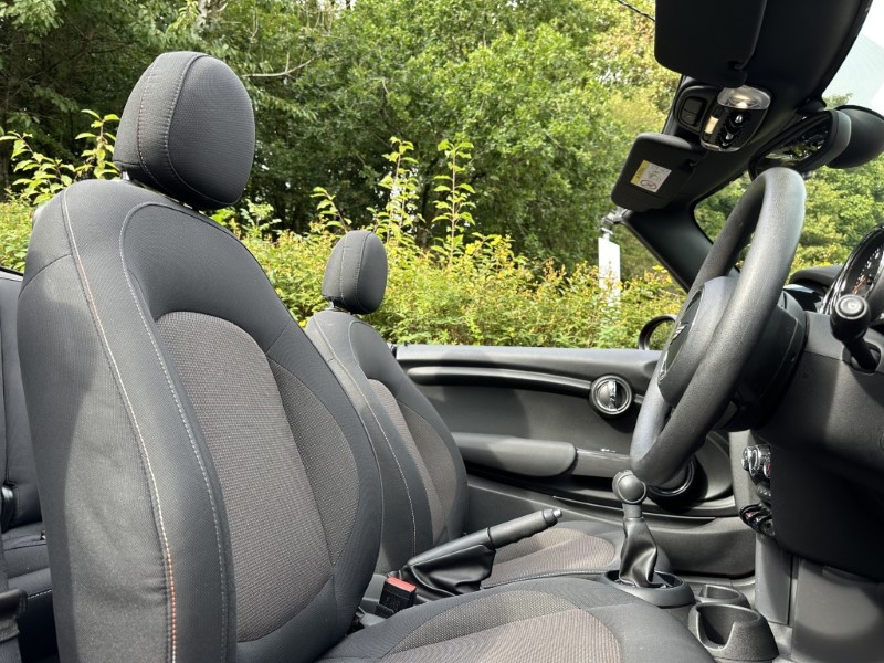 2017 (67) MINI CONVERTIBLE 1.5 Cooper 2dr 5829601