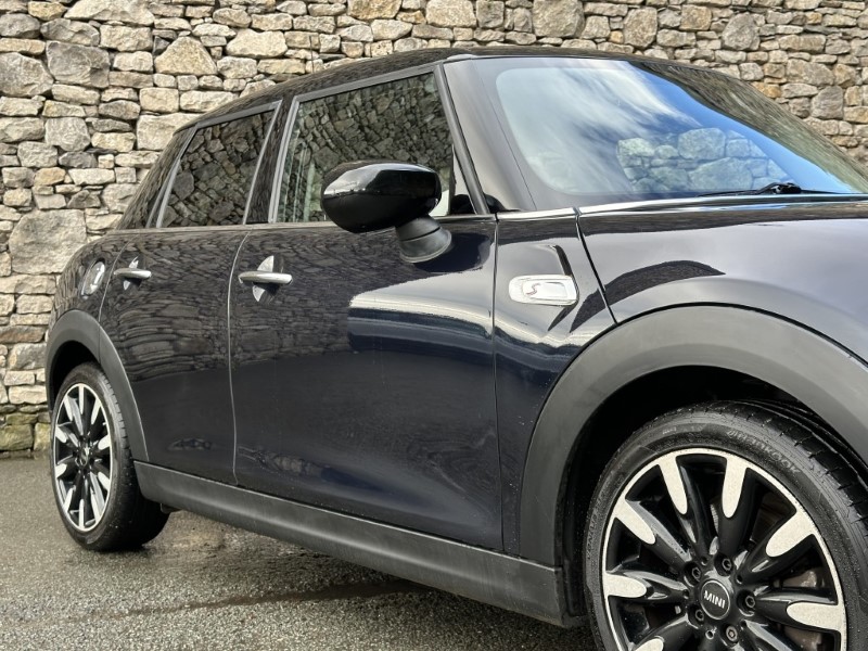2020 (20) MINI HATCHBACK 2.0 Cooper S Exclusive II 5dr Auto 5874833