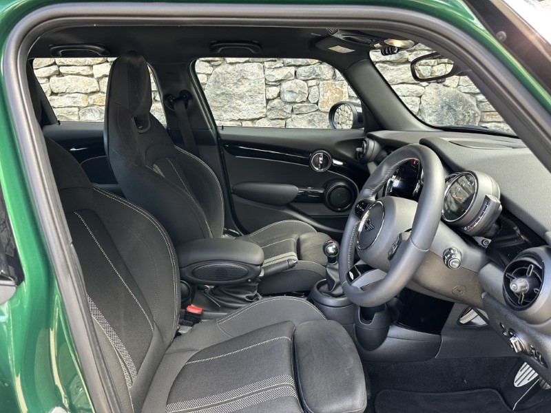 2022 (22) MINI HATCHBACK 1.5 Cooper Sport 5dr 5838097