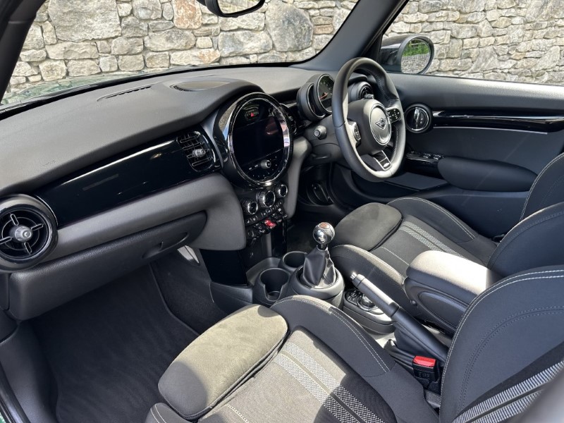 2022 (22) MINI HATCHBACK 1.5 Cooper Sport 5dr 5838111