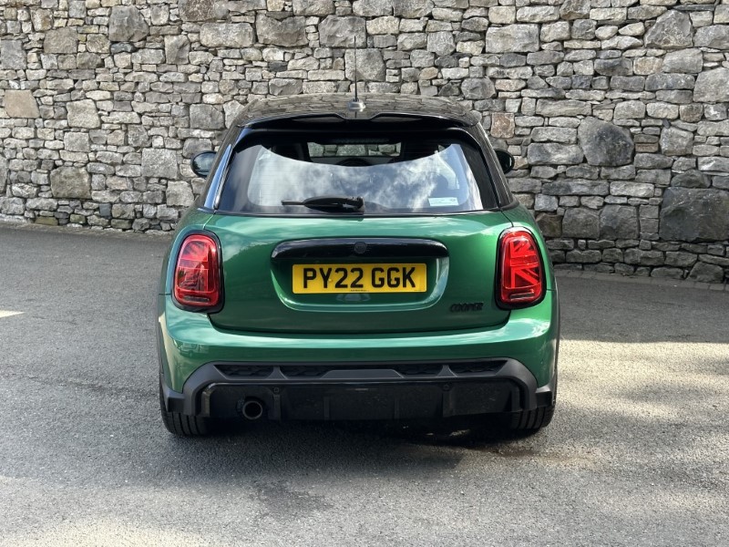 2022 (22) MINI HATCHBACK 1.5 Cooper Sport 5dr 5838105