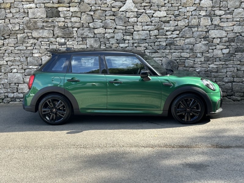 2022 (22) MINI HATCHBACK 1.5 Cooper Sport 5dr 5838088