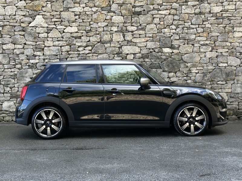 2024 (73) MINI HATCHBACK 1.5 Cooper Exclusive Premium Plus 5dr Auto 5862132