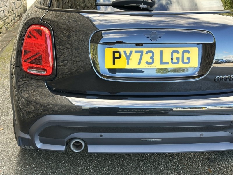 2024 (73) MINI HATCHBACK 1.5 Cooper Exclusive Premium Plus 5dr Auto 5862134