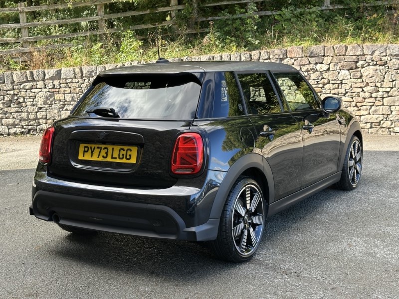 2024 (73) MINI HATCHBACK 1.5 Cooper Exclusive Premium Plus 5dr Auto 5862198