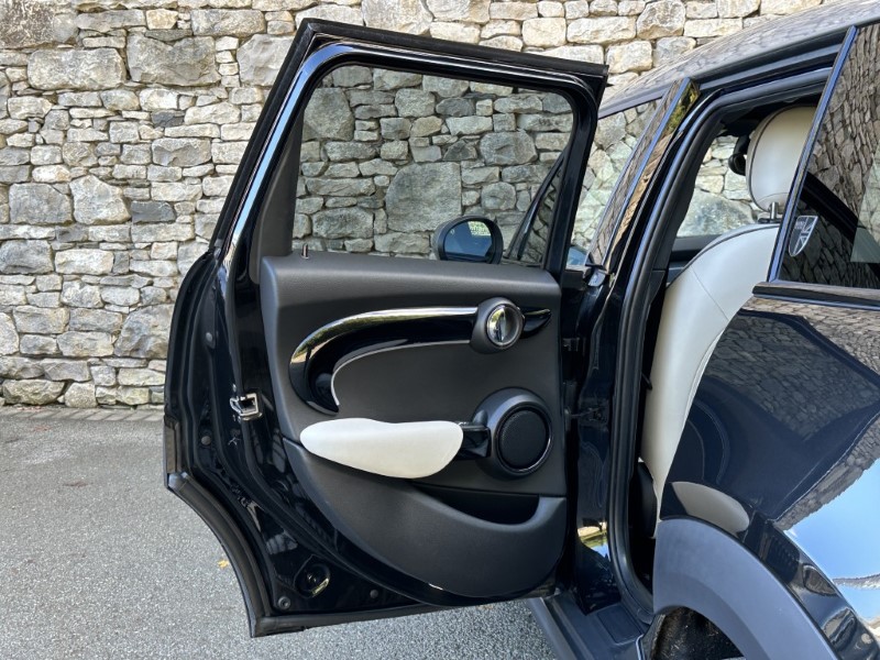 2024 (73) MINI HATCHBACK 1.5 Cooper Exclusive Premium Plus 5dr Auto 5862175