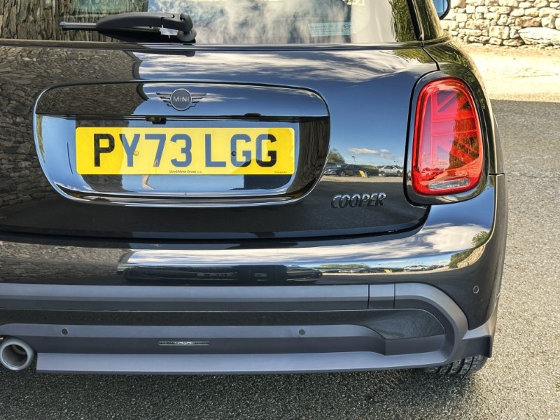 2024 (73) MINI HATCHBACK 1.5 Cooper Exclusive Premium Plus 5dr Auto 5862135