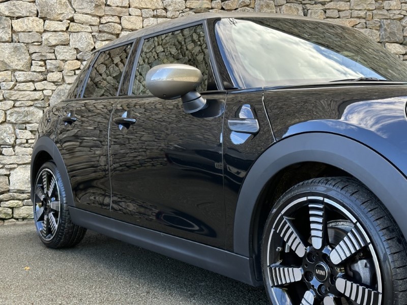2024 (73) MINI HATCHBACK 1.5 Cooper Exclusive Premium Plus 5dr Auto 5862195