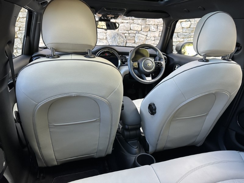 2024 (73) MINI HATCHBACK 1.5 Cooper Exclusive Premium Plus 5dr Auto 5862176