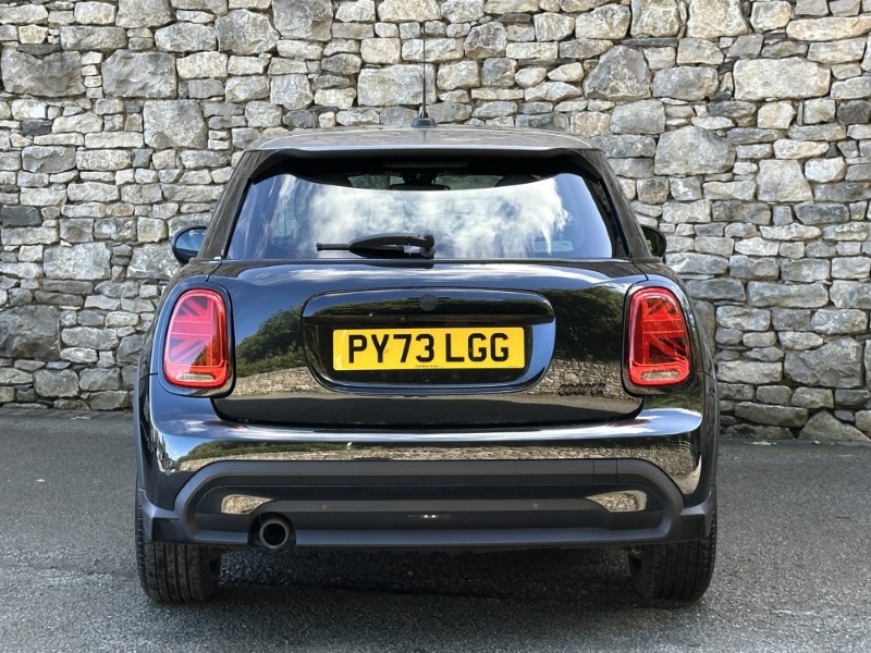 2024 (73) MINI HATCHBACK 1.5 Cooper Exclusive Premium Plus 5dr Auto 5862172