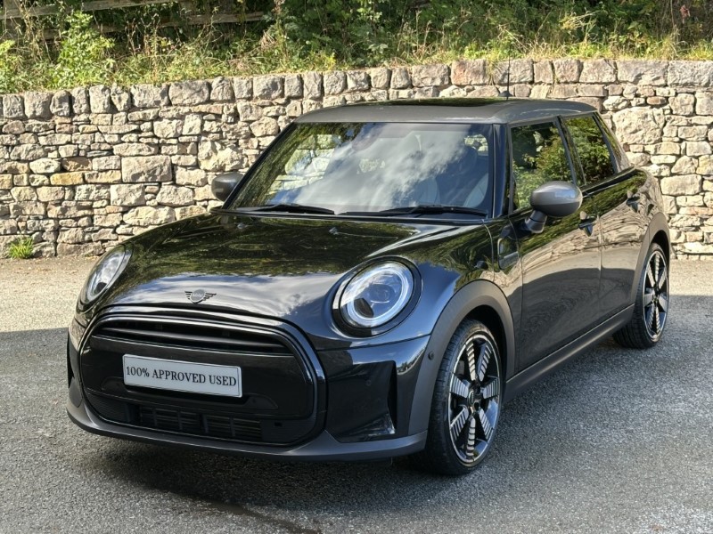 2024 (73) MINI HATCHBACK 1.5 Cooper Exclusive Premium Plus 5dr Auto 5862182