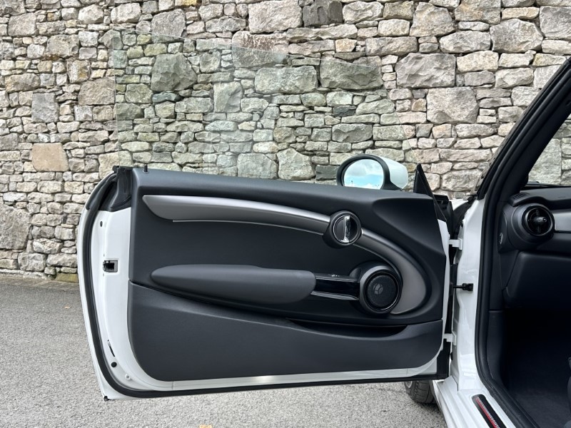 2024 (24) MINI CONVERTIBLE 2.0 John Cooper Works Premium Plus 2dr Auto 5826426