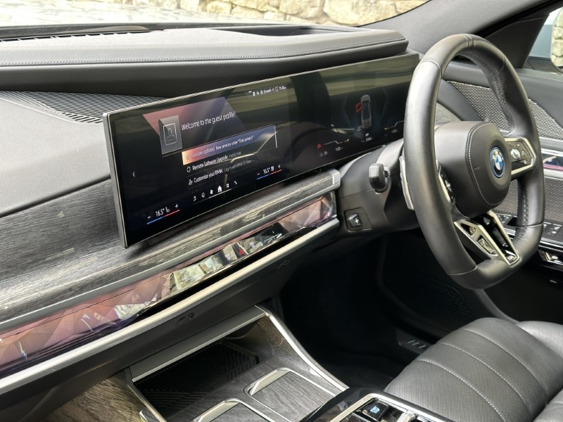 2024 (24) BMW I7 eDrive50 M Sport 5859175
