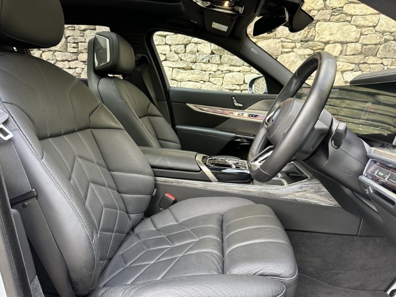 2024 (24) BMW I7 eDrive50 M Sport 5859153