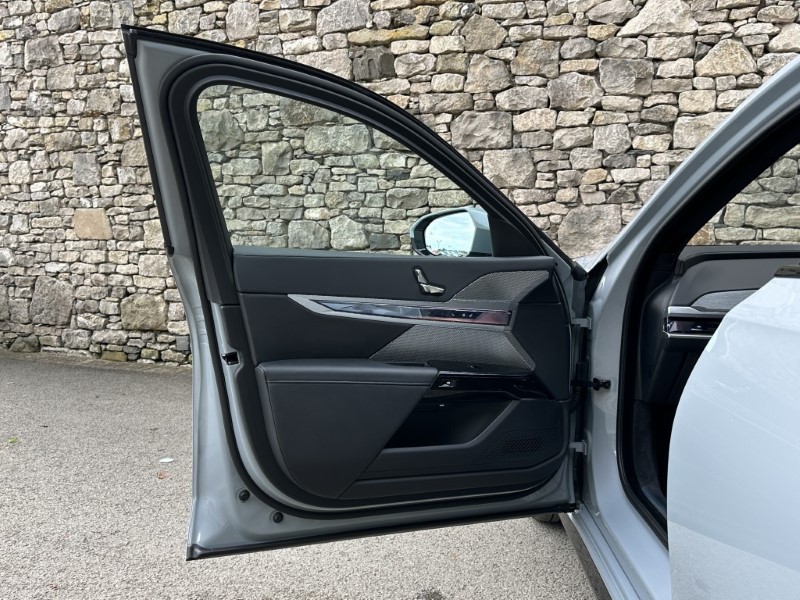 2024 (24) BMW I7 eDrive50 M Sport 5859187