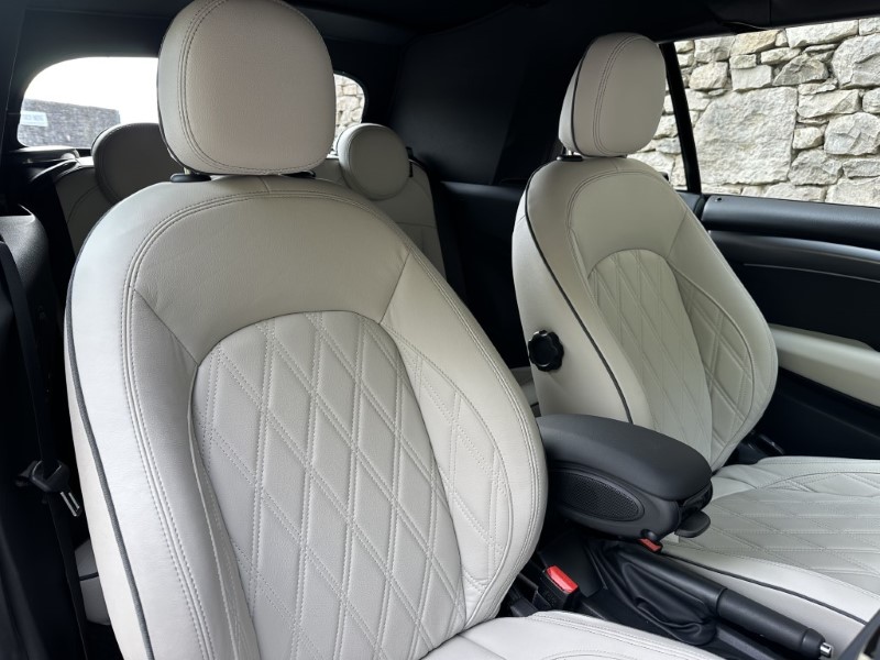 2022 (72) MINI CONVERTIBLE 2.0 Cooper S Exclusive 2dr Auto 5843093
