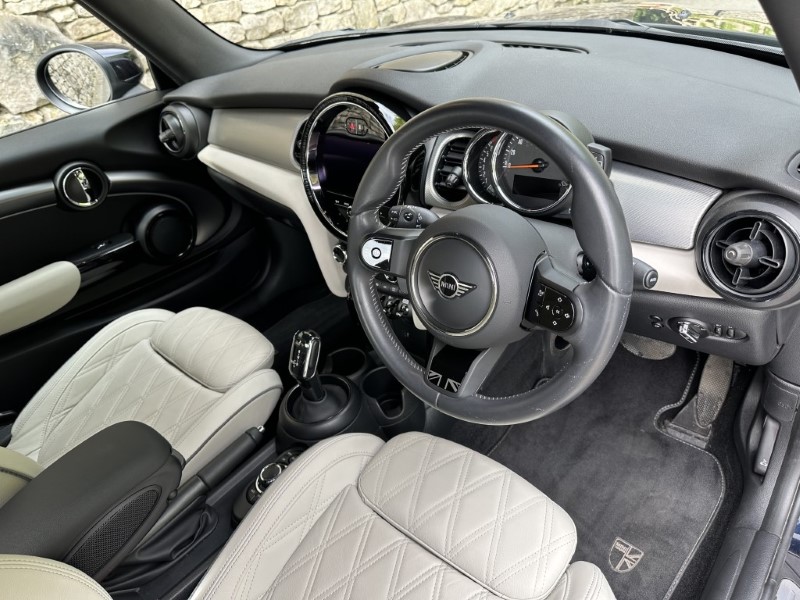 2022 (72) MINI CONVERTIBLE 2.0 Cooper S Exclusive 2dr Auto 5843091