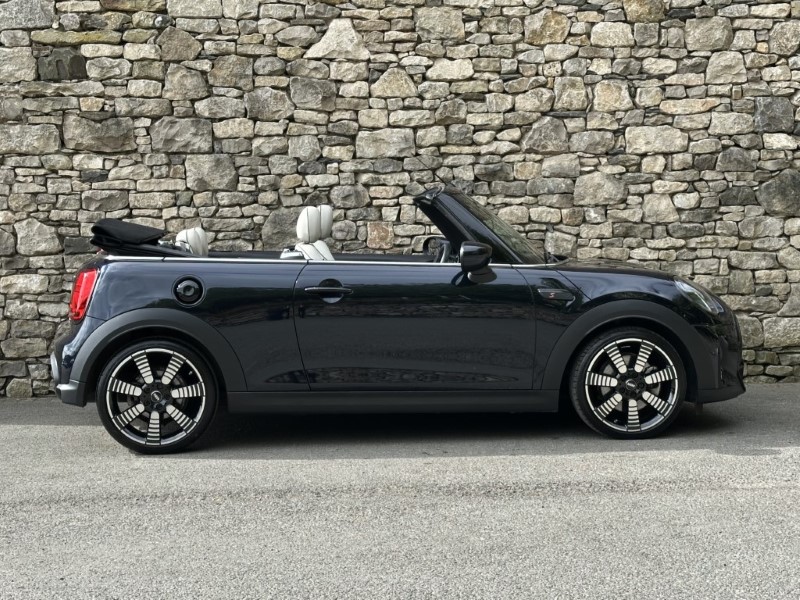 2022 (72) MINI CONVERTIBLE 2.0 Cooper S Exclusive 2dr Auto 5843157